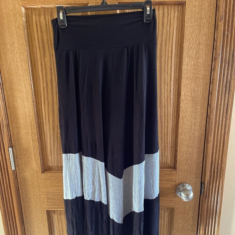AB Studio M Black Gray Skirt
